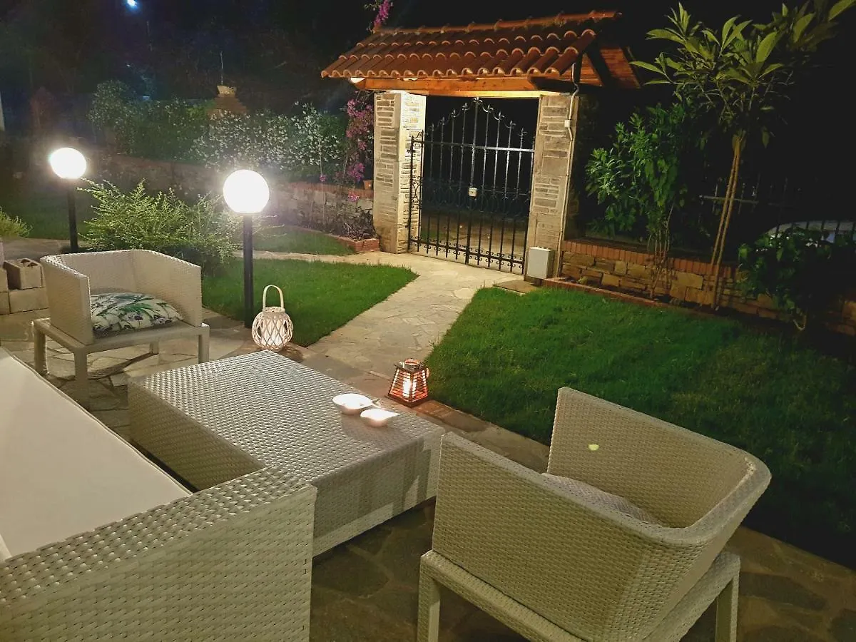Wood And Stone Villa باراليا ساني اليونان